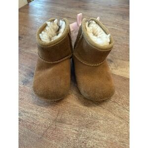 UGG Jesse Bow II Infant Baby Boots Size 2/3 Chestnut Brown Pink Satin Bow